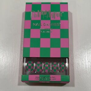 Red Aspen Short Nails